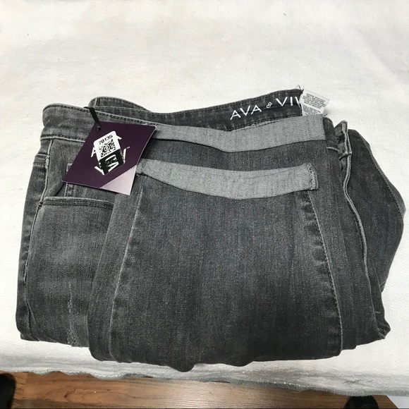 NWT Ava & Viv Boyfriend Distressed Crop - Picture 4 of 5